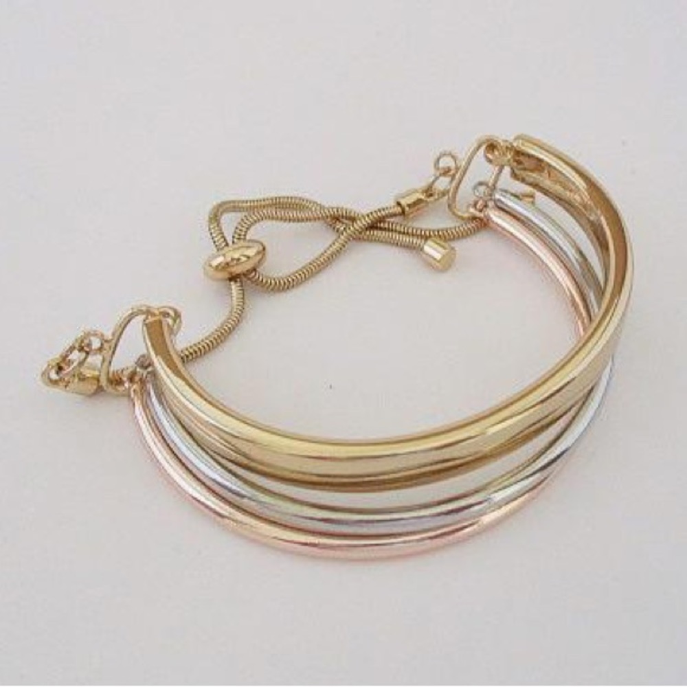 Adjustable metal bracelet